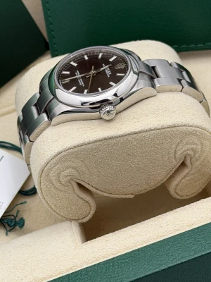 Rolex Oyster Perpetual 31mm oyster bracelet black baton dial 177200 (2019)