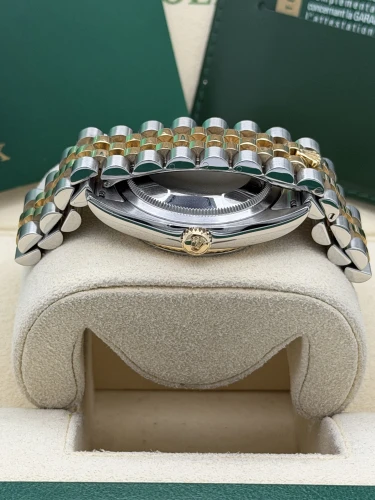 Rolex Datejust 36mm, 116233, bi metal, Champ baton dial, fluted, jubilee, 2011
