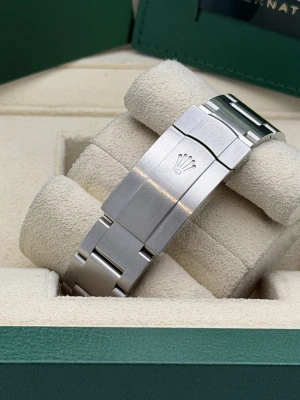 Rolex Oyster Perpetual 36mm blue baton dial oyster bracelet 126000 (2020)