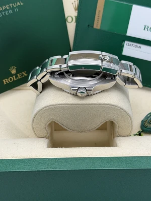 Rolex GMT Master 2 40mm 116710LN oyster bracelet black ceramic bezel 2017