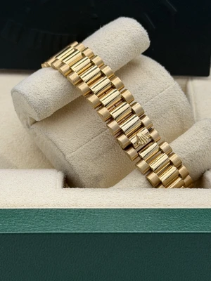 Rolex Datejust 31mm yellow gold president champagne jubilee dial 68278 1991