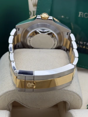 Rolex Sea-Dweller 43mm bi metal oyster bracelet 126603 (2023)