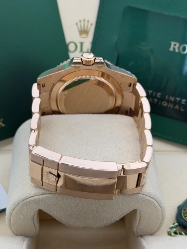 Rolex GMT Master 2 40m 126715CHNR everose gold Rootbeer, oyster bracelet, 2021