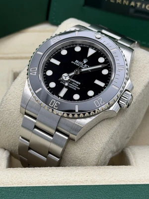 Rolex Submariner no date 41mm 124060 stainless steel oyster bracelet 2023
