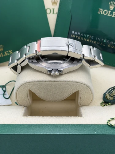 Rolex Airking 40mm 126900, oyster bracelet, 2024 unworn