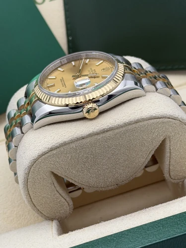 Rolex Datejust 36mm, 116233, bi metal, Champ baton dial, fluted, jubilee, 2011