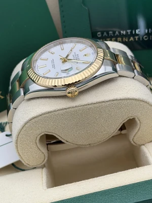 Rolex Datejust 41mm 126333 bi metal oyster white baton dial 2024