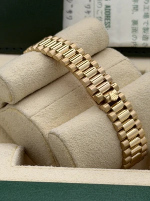 Rolex Datejust 26mm 69178 champagne dia dot dial, yellow gold case, fluted bezel and president bracelet 1996