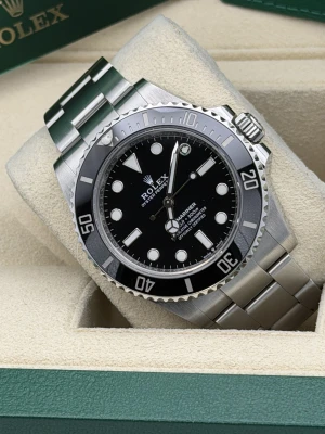 Rolex Submariner no date 41mm 124060 stainless steel oyster bracelet 2023