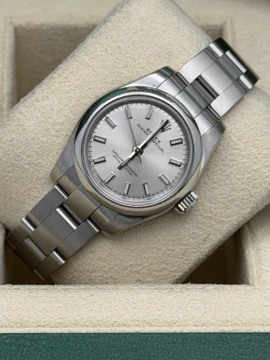 Rolex Oyster Perpetual 26mm oyster bracelet 176200 Silver Baton Dial 2017
