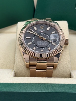 Rolex Skydweller 42mm 326935 Rhodium dial, full rose gold, oyster bracelet, 2018