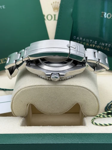 Rolex Submariner date 41mm, 126610LV Starbucks, Mk 1 green bezel, oyster bracelet,2021